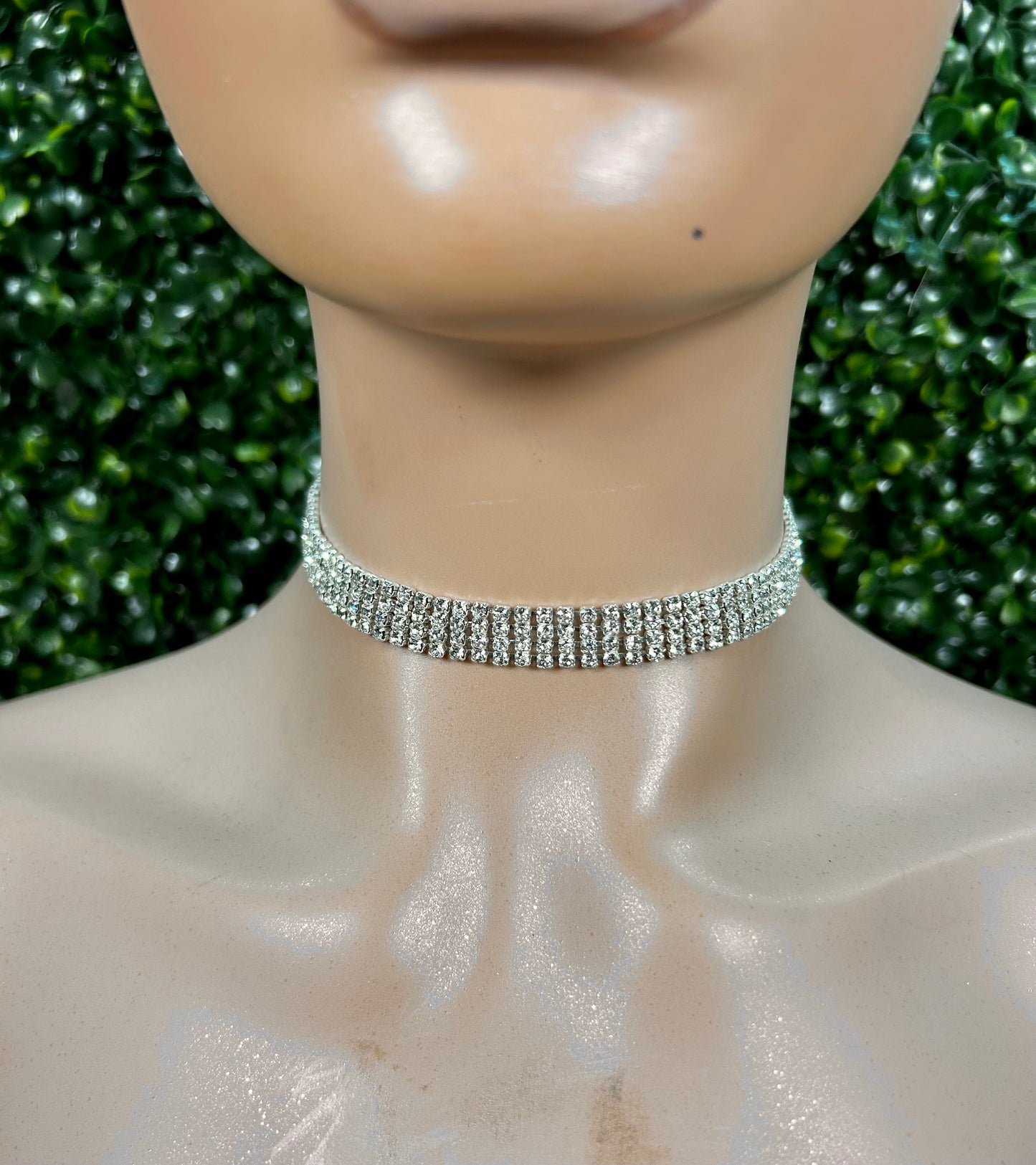 CRYSTAL CHOKER