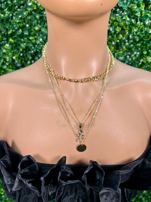 GOLD LAYERED NECKLACE